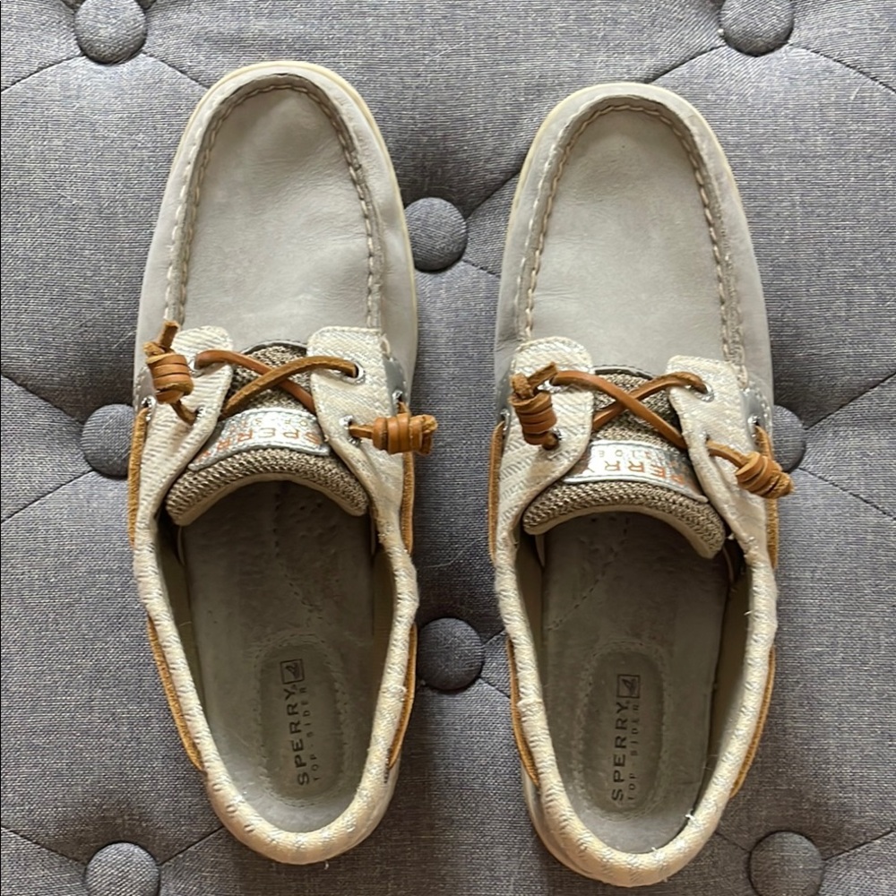 Sperry Cream Tan Boat Shoes with Moccasin Construction
